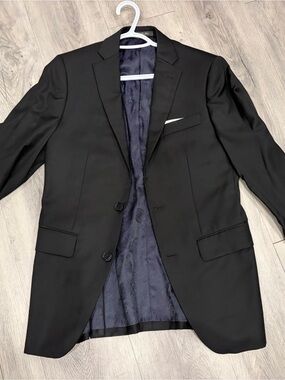 Teens Black Two-Button Suit Jacket - Classic Tailored Blazer